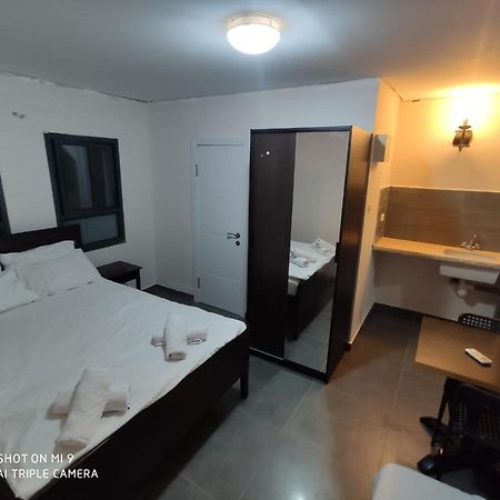 Ahva 17 Hotel Tiberias Exterior foto